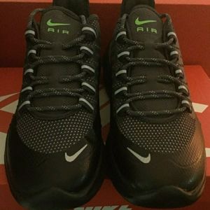 Nike Airmax Axis Premium